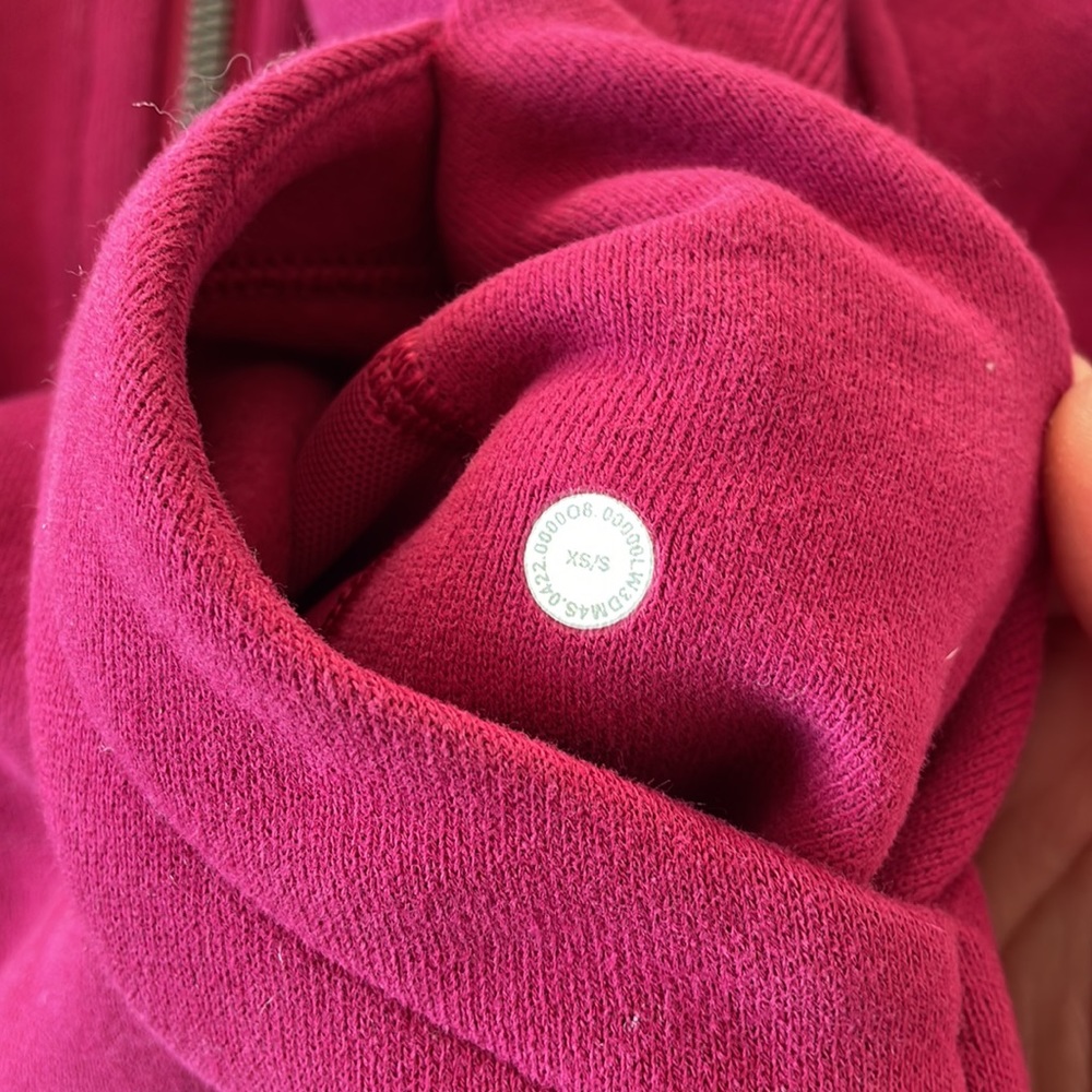 Lululemon Scuba - Picture 3 of 3